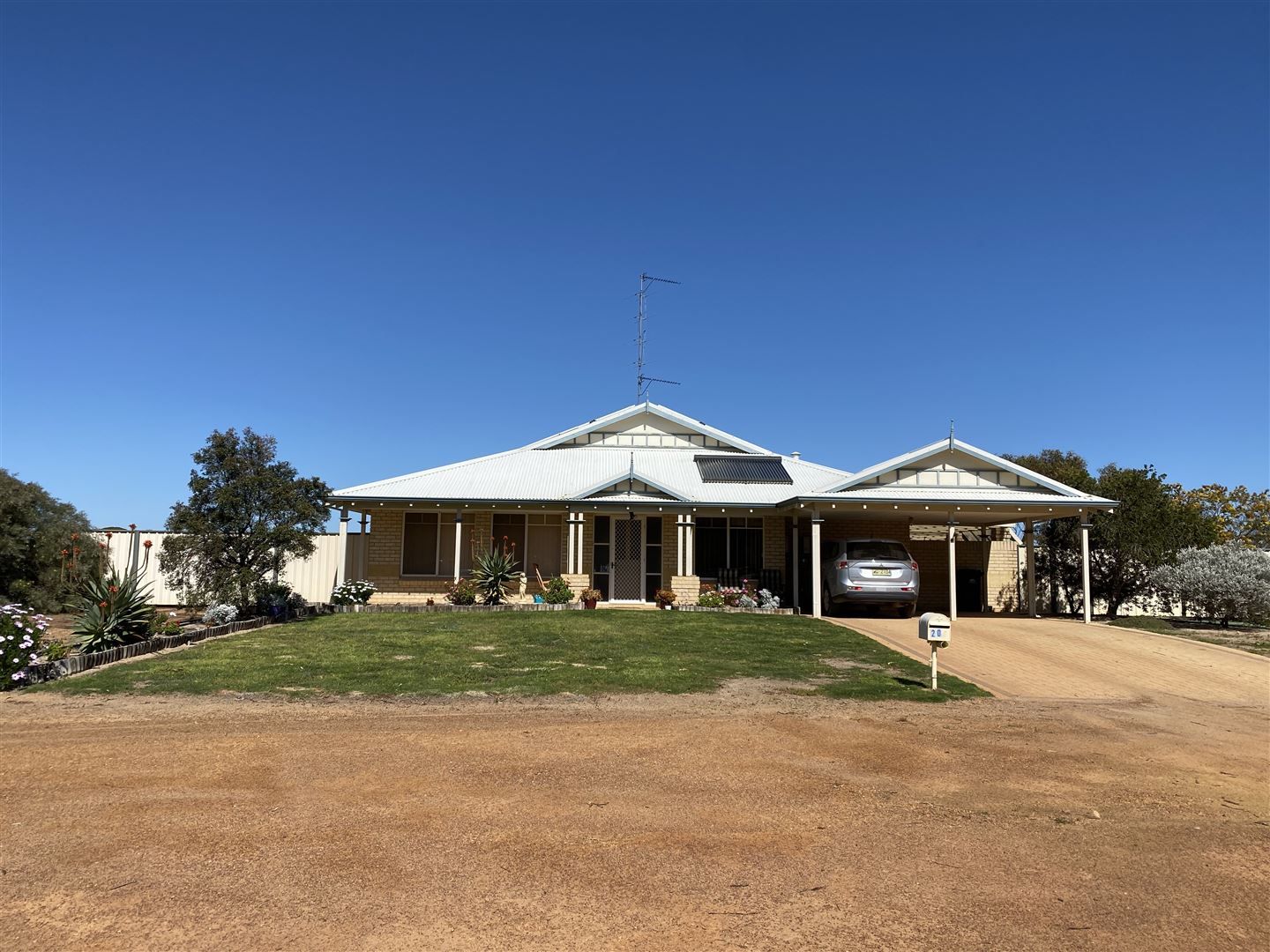 20 Hammond Street, Kellerberrin WA 6410, Image 0