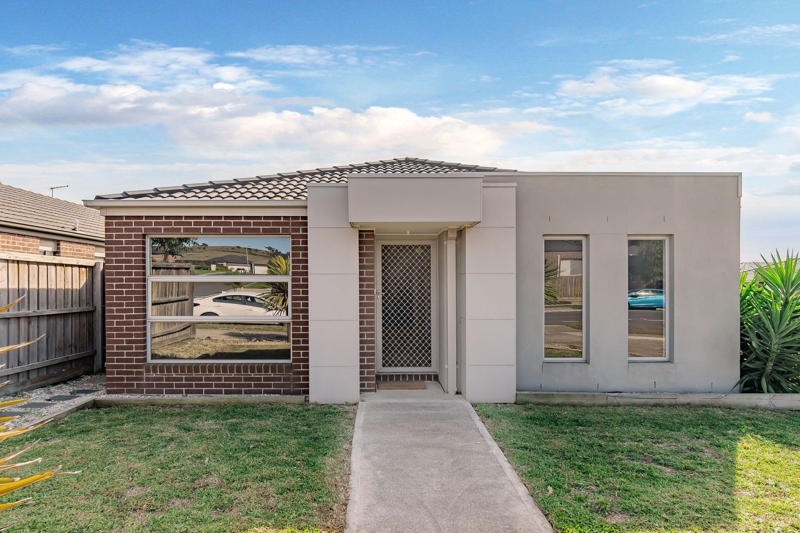 3 bedrooms House in 122 Regent Street MERNDA VIC, 3754