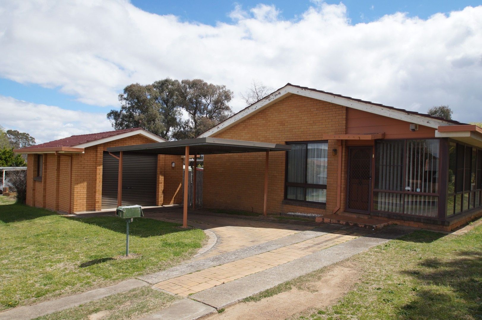 1 Hamilton Crescent, Armidale NSW 2350, Image 0