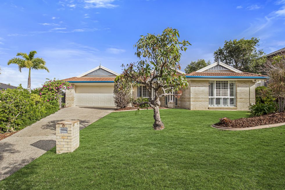 4 bedrooms House in 6 Honeybee Place UPPER KEDRON QLD, 4055