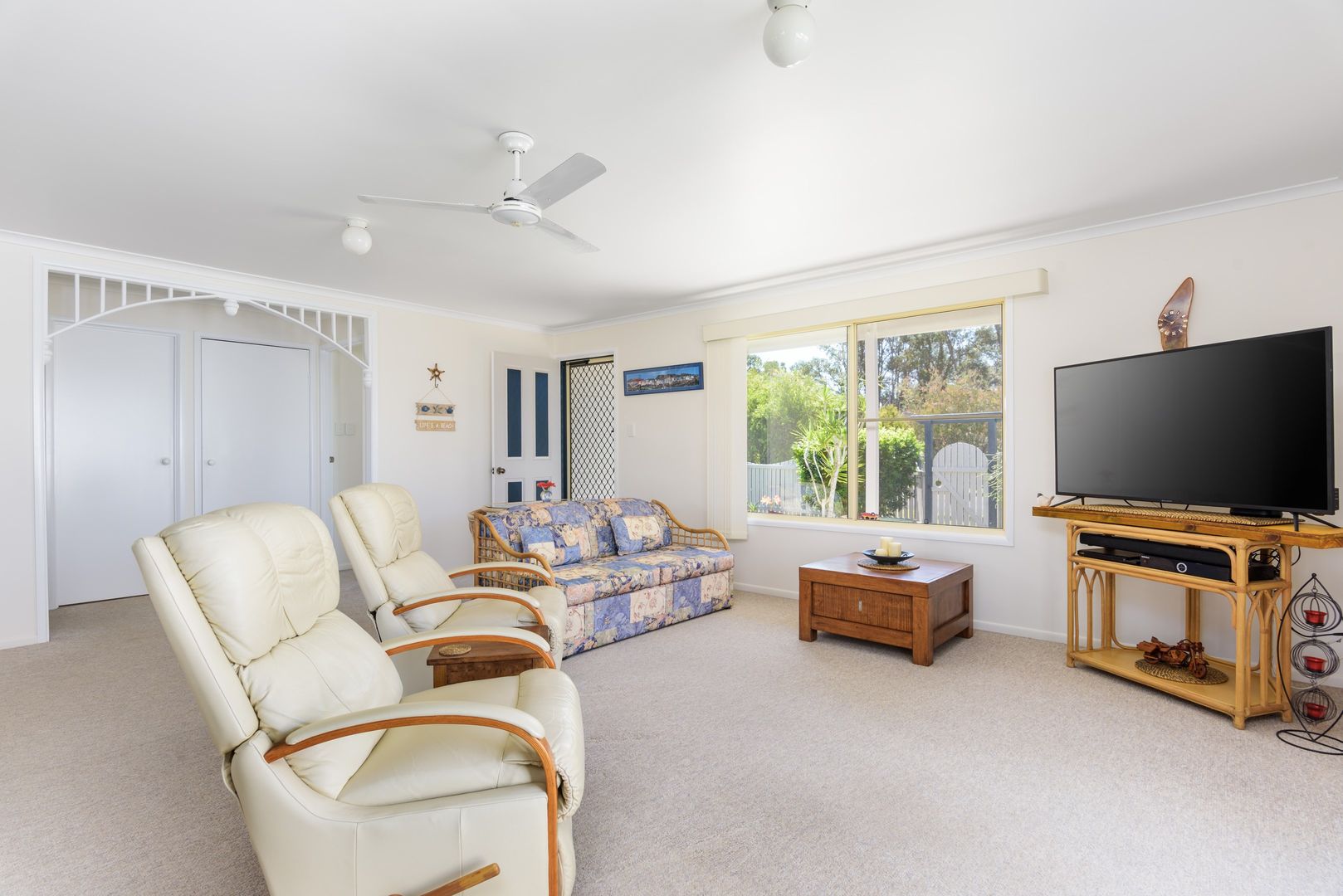 7 Saratoga Court, Tin Can Bay QLD 4580, Image 2