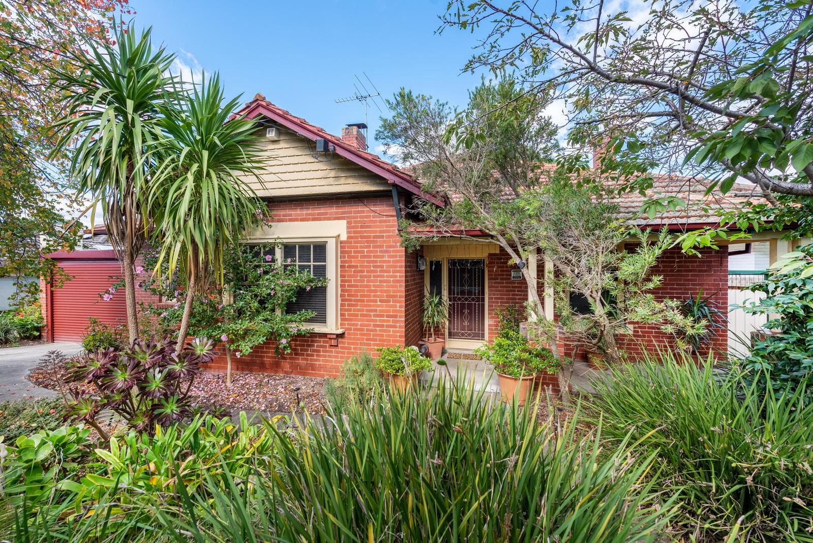 93 Medway Street, Box Hill North VIC 3129, Image 2