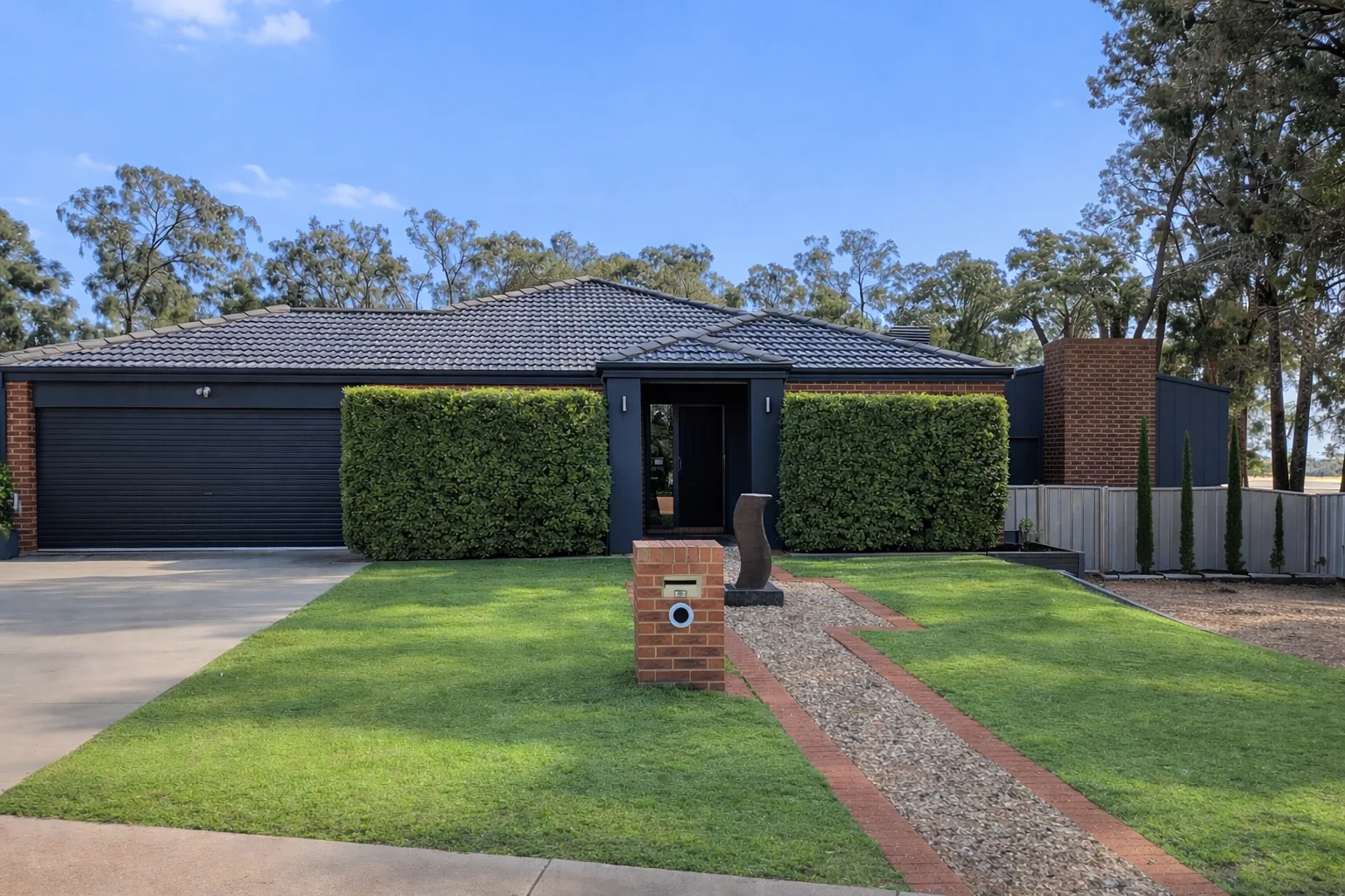 44 Londonderry Way, Epsom VIC 3551