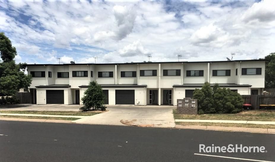 3 bedrooms Townhouse in 3/28 Flinders Drive MORANBAH QLD, 4744