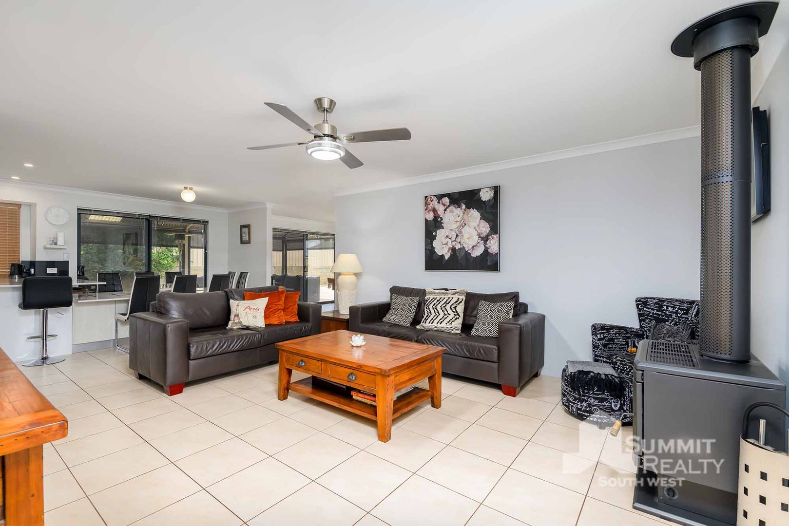 28 Vaughans Way, Australind WA 6233, Image 2