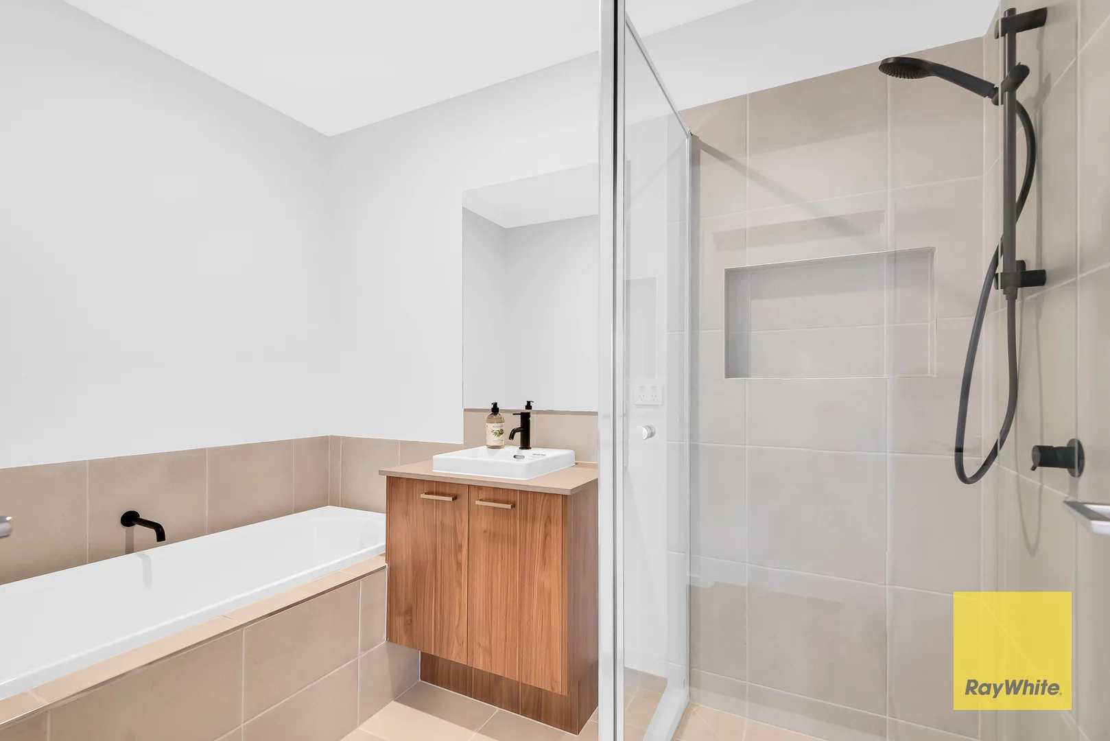 Additional image 12 of 109 MEDALLION BOULEVARD, Tarneit VIC 3029