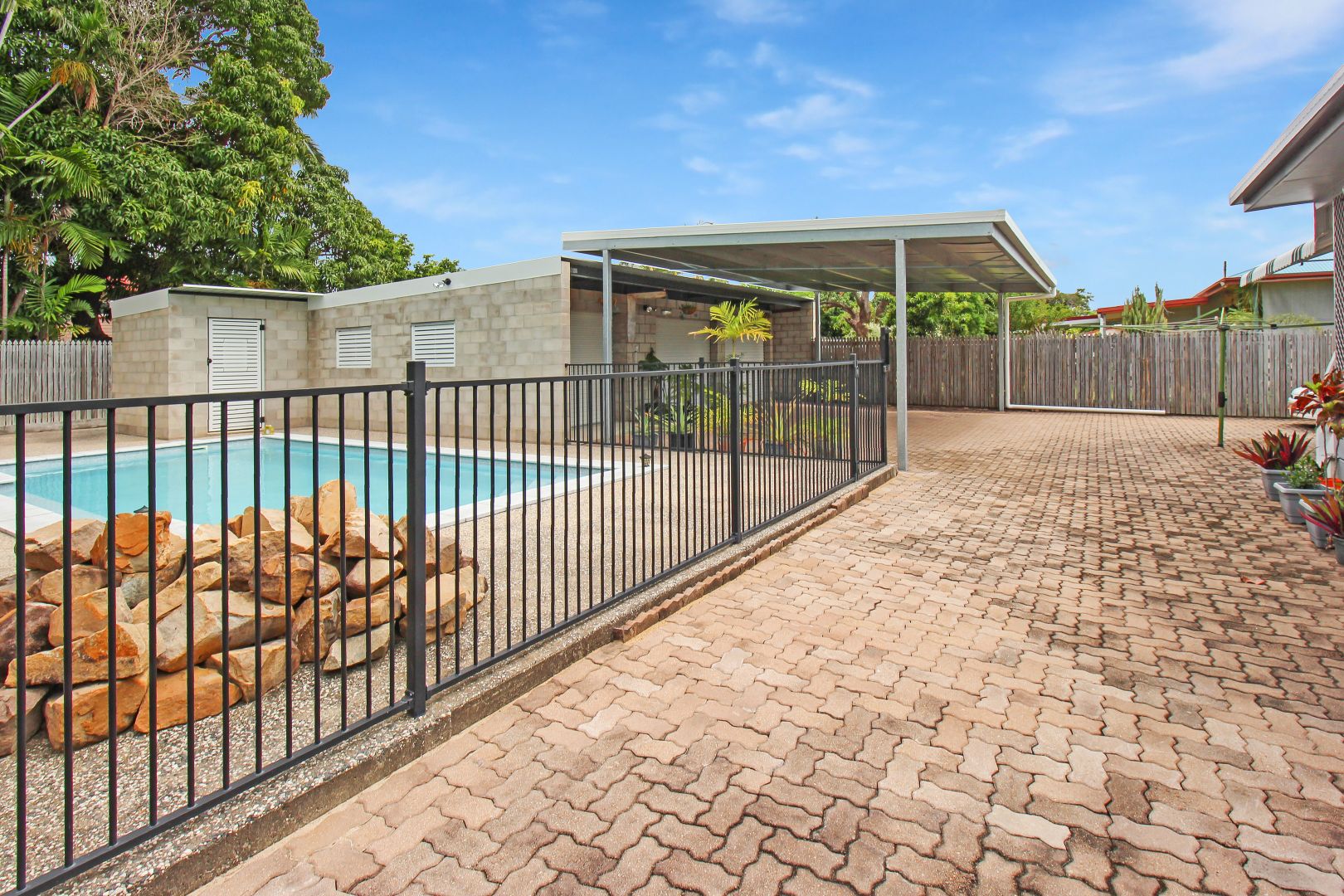 36 Hammett Street, Currajong QLD 4812 Domain