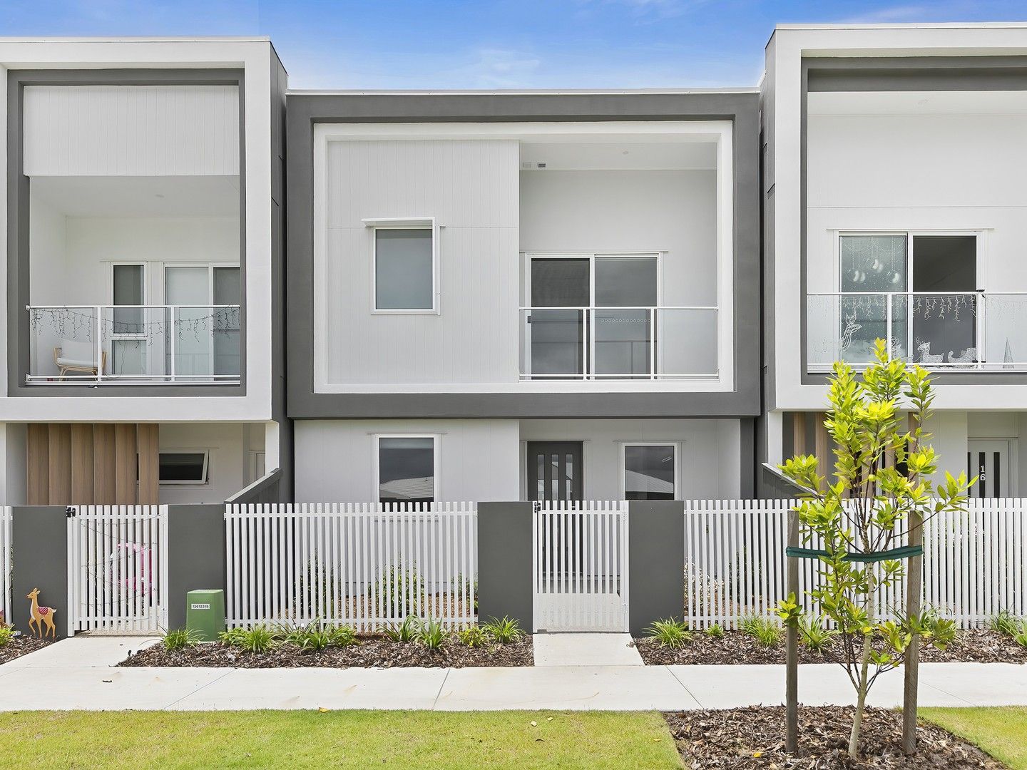 4 bedrooms Townhouse in 14 Bellthorpe La BANYA QLD, 4551