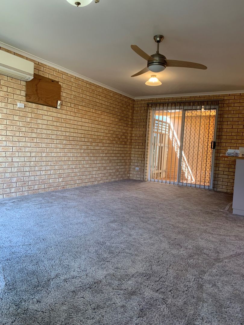 1/12 East Street, Narrandera NSW 2700 Apartment For Rent 280 Domain