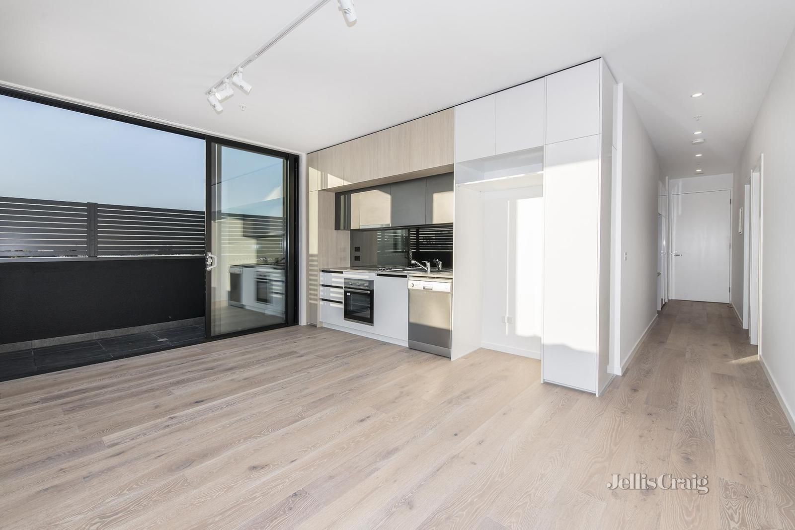 304/58 Moore Street, Footscray VIC 3011, Image 2