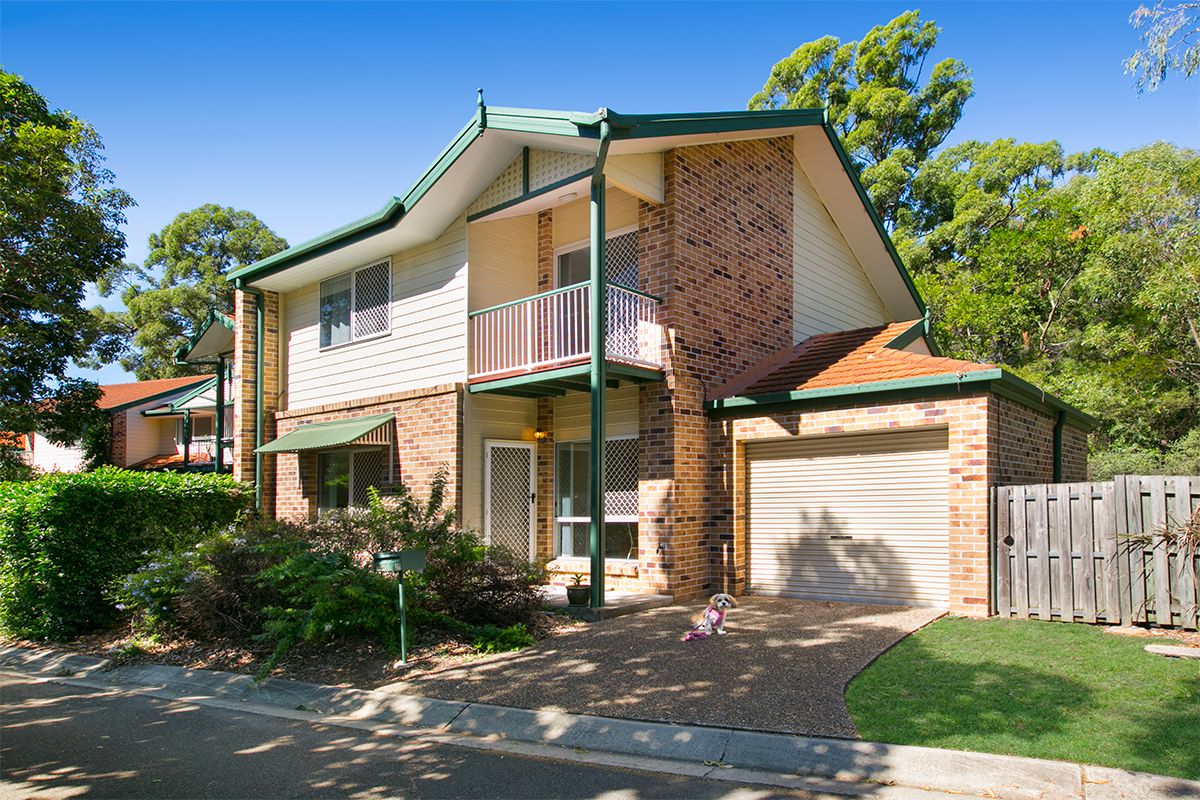 27 Hillside Crescent, Seven Hills Property History & Address Research