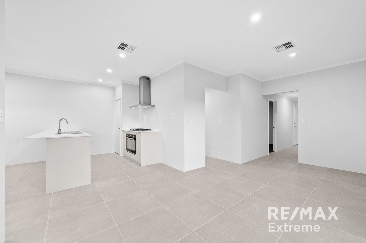 30 Regency Avenue, Baldivis WA 6171, Image 2