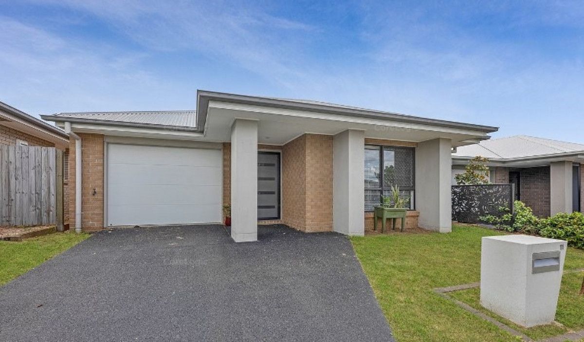 2 bedrooms House in 11 Silky Oak Street RIPLEY QLD, 4306