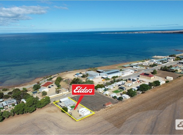 42 Main Coast Road, Pine Point SA 5571