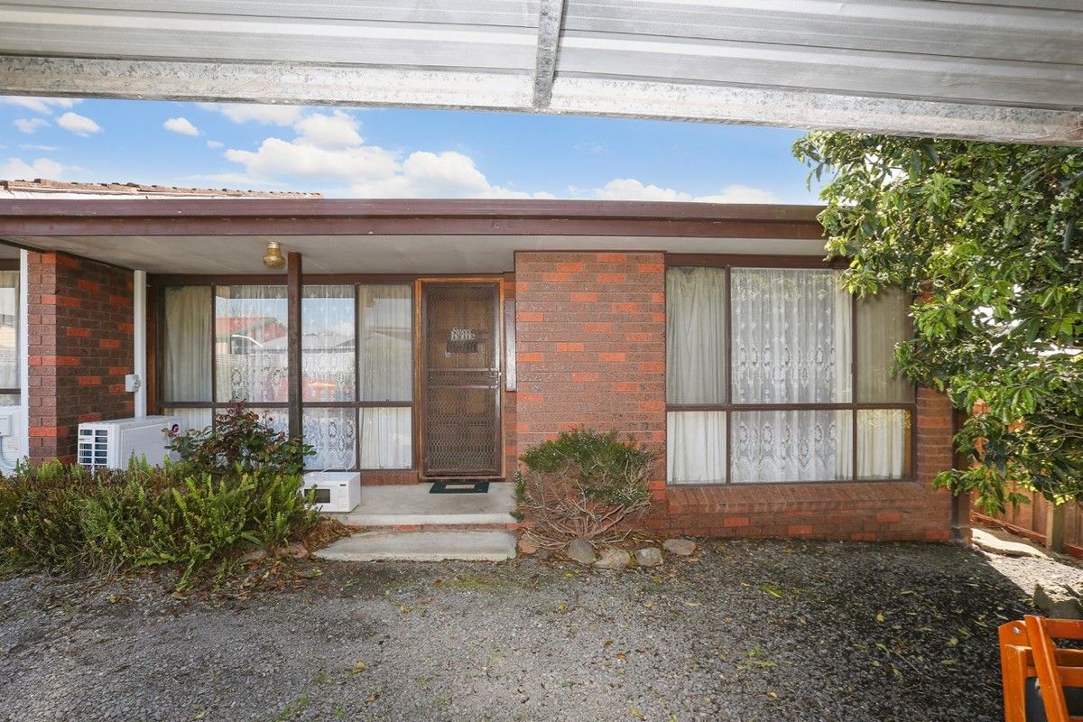 10 Hopetoun Street, Camperdown VIC 3260, Image 2