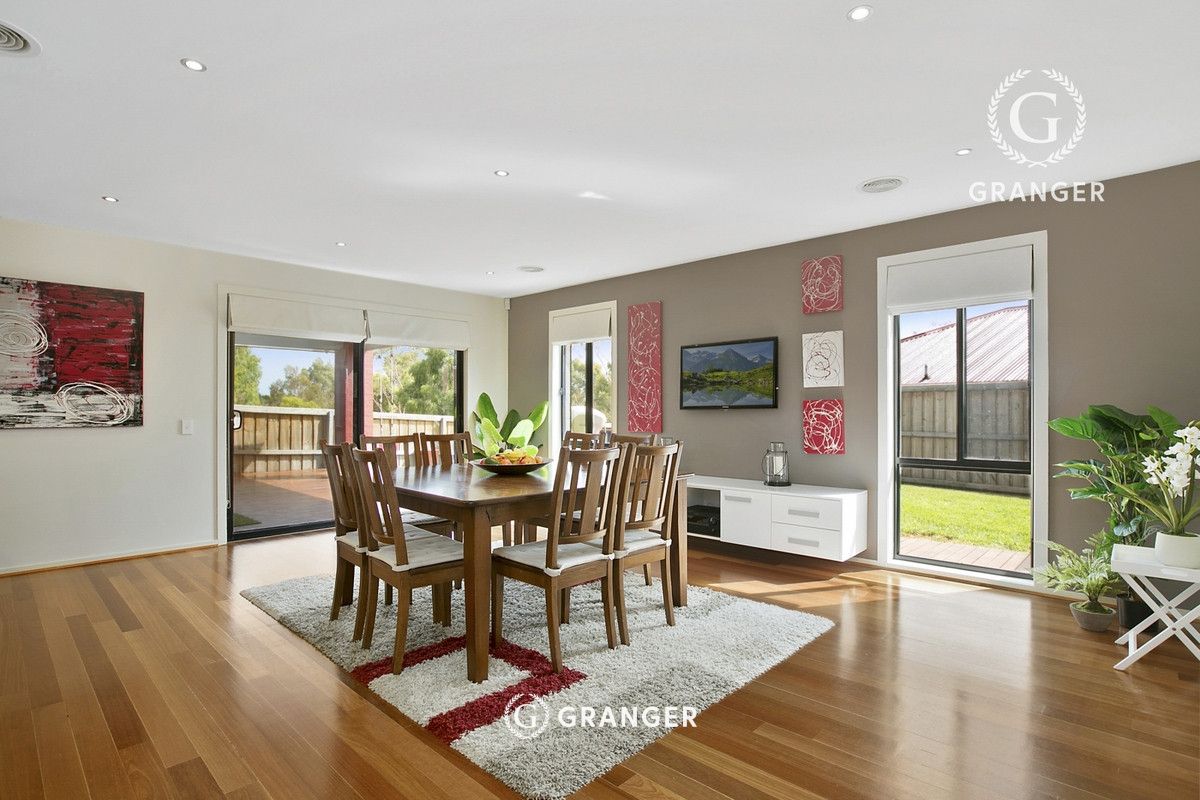 3 Messina Place, Narre Warren South VIC 3805, Image 2