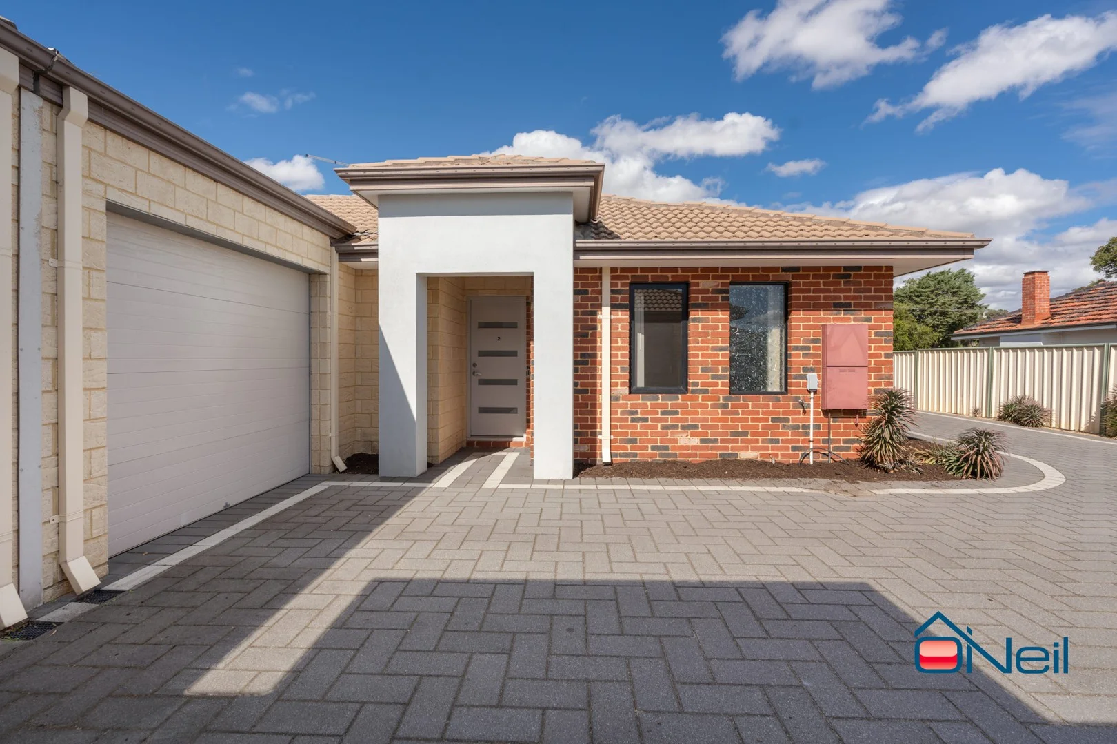 2/21 Friar Road, Armadale WA 6112