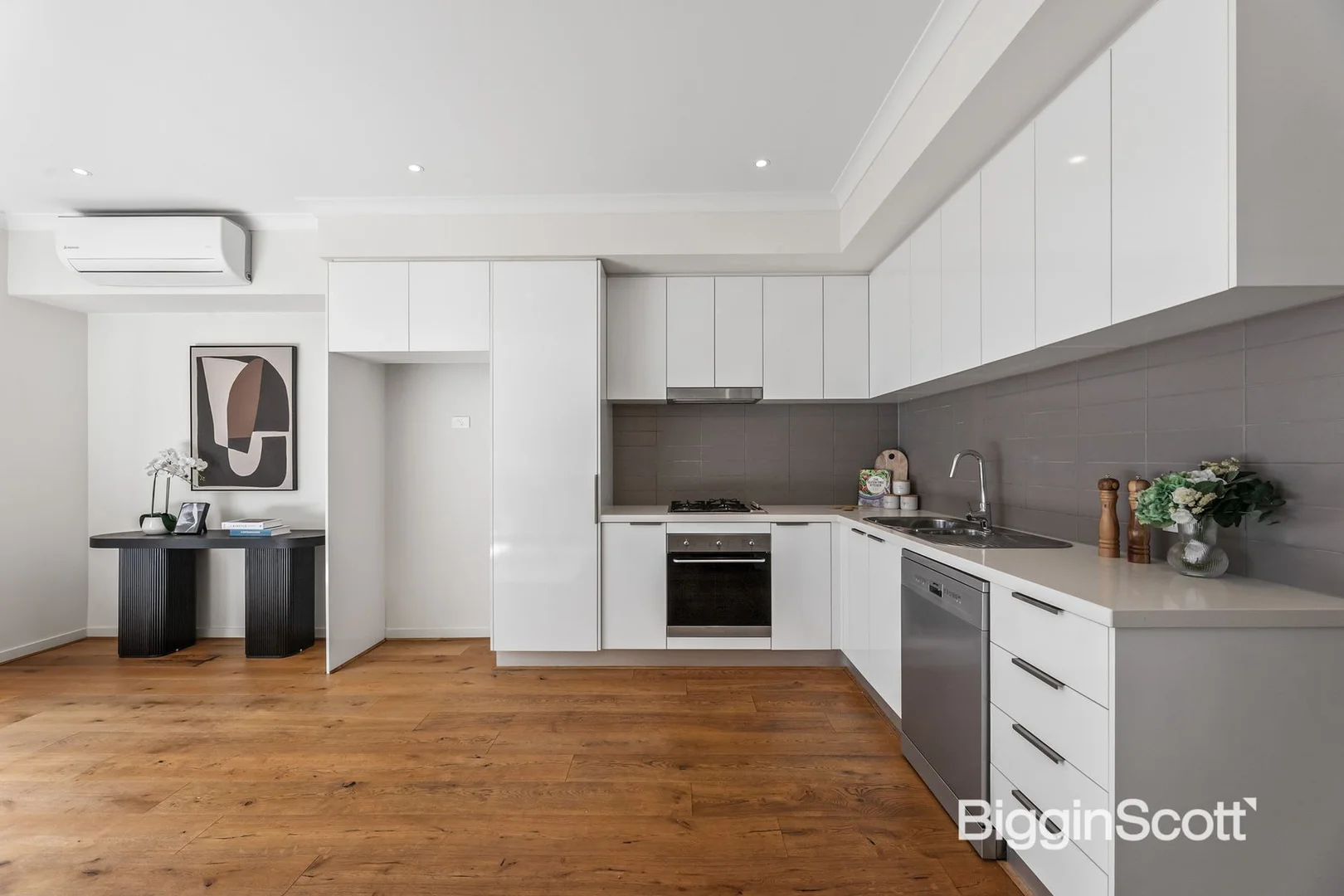 Additional image 6 of 2/32 Rathmullen Quadrant, Doncaster VIC 3108