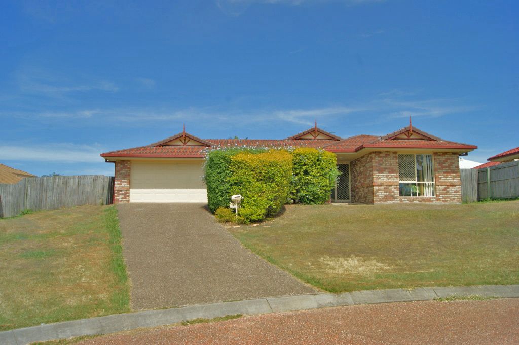 4 bedrooms House in 11 Flintwood Street WARNER QLD, 4500