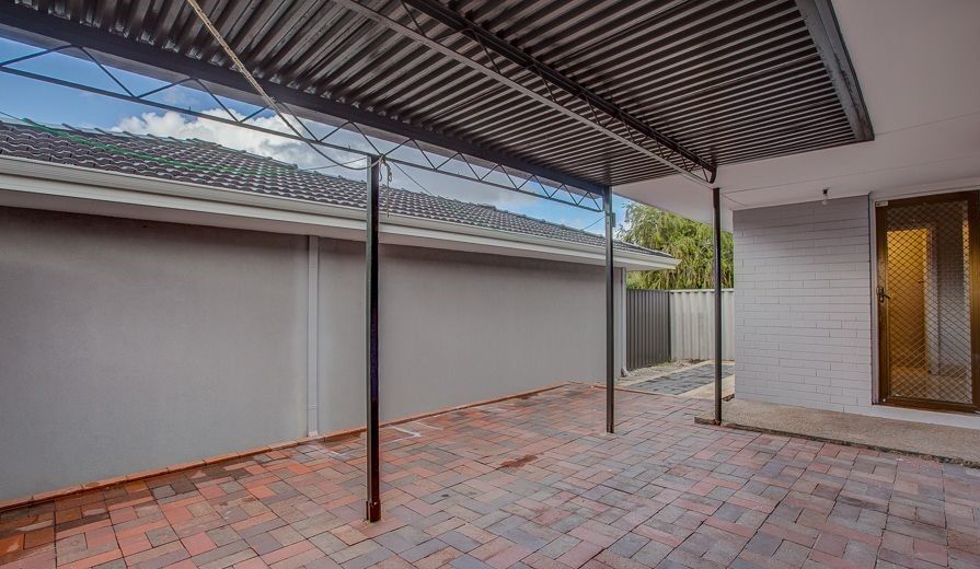 3 bedrooms House in 154A Nicholson Road LANGFORD WA, 6147