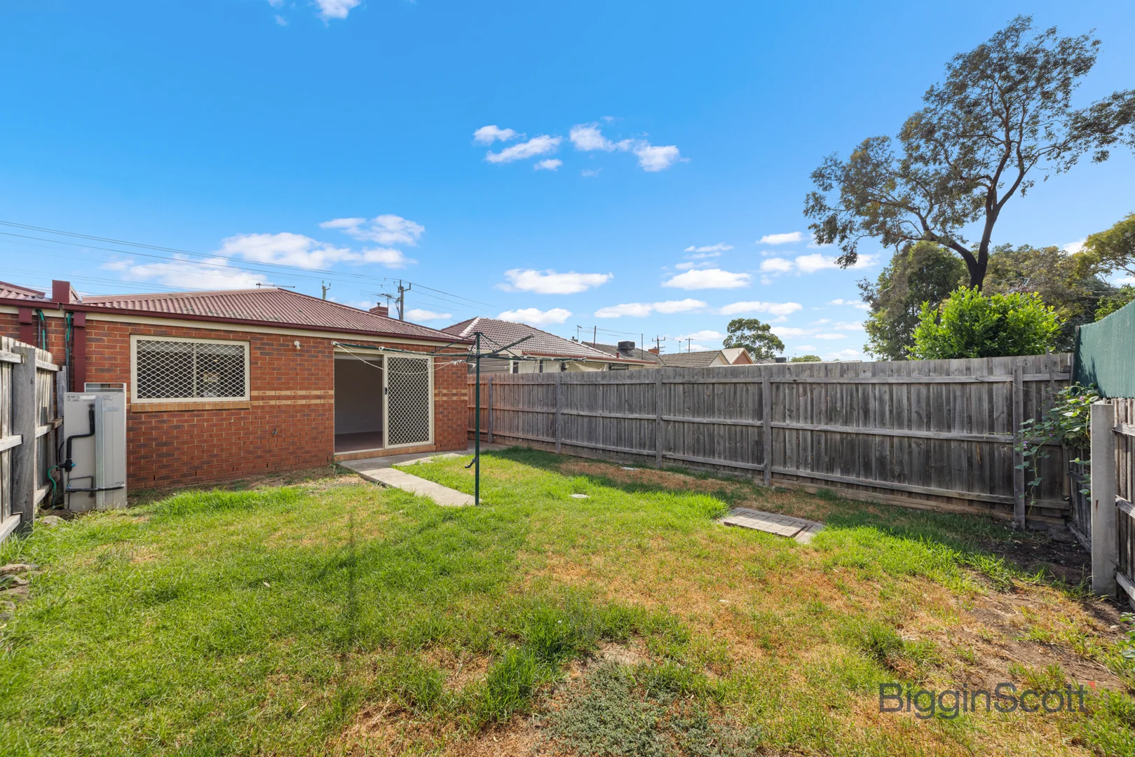 Additional image 11 of 2/122 Shaws Road, Werribee VIC 3030