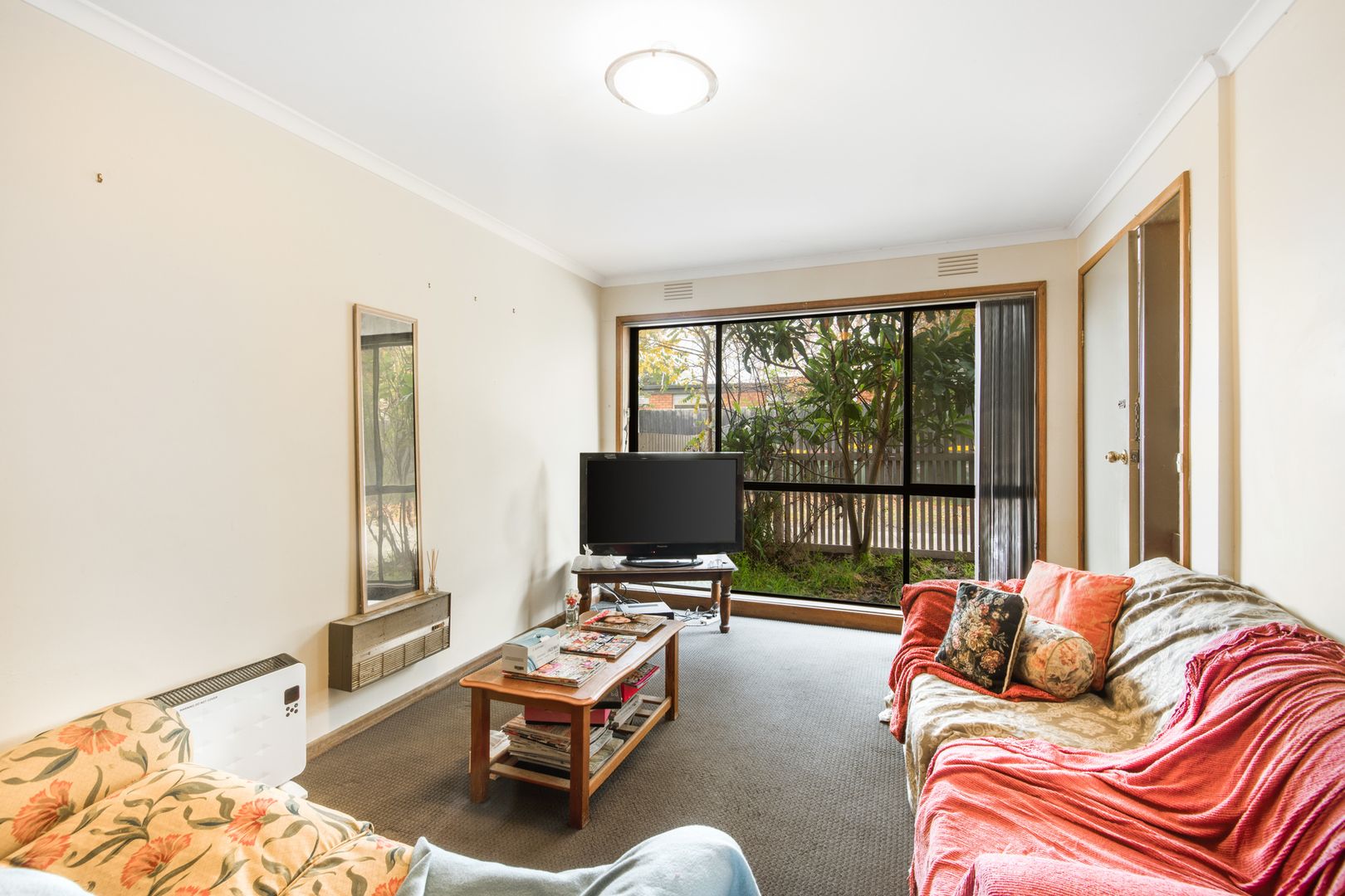 3/17 Truscott Street, Whittington VIC 3219, Image 2