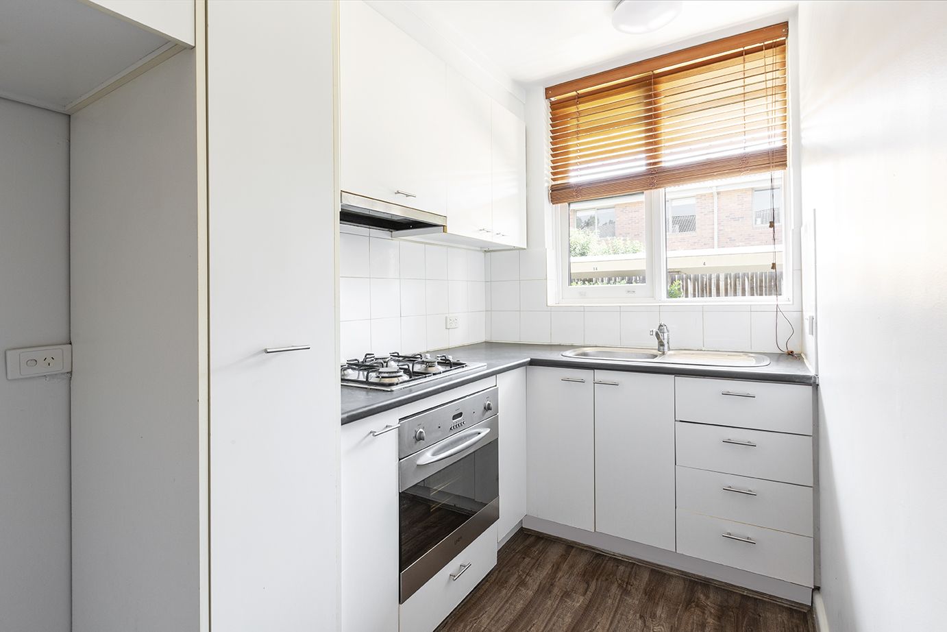 1 bedrooms Apartment / Unit / Flat in 3/8 Rosedale Avenue GLEN HUNTLY VIC, 3163