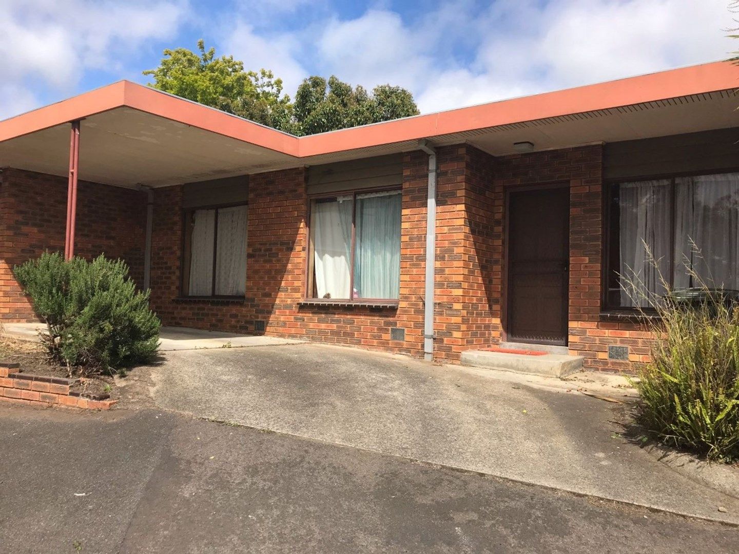 2 bedrooms Apartment / Unit / Flat in 6/39-41 Bank Street TRARALGON VIC, 3844