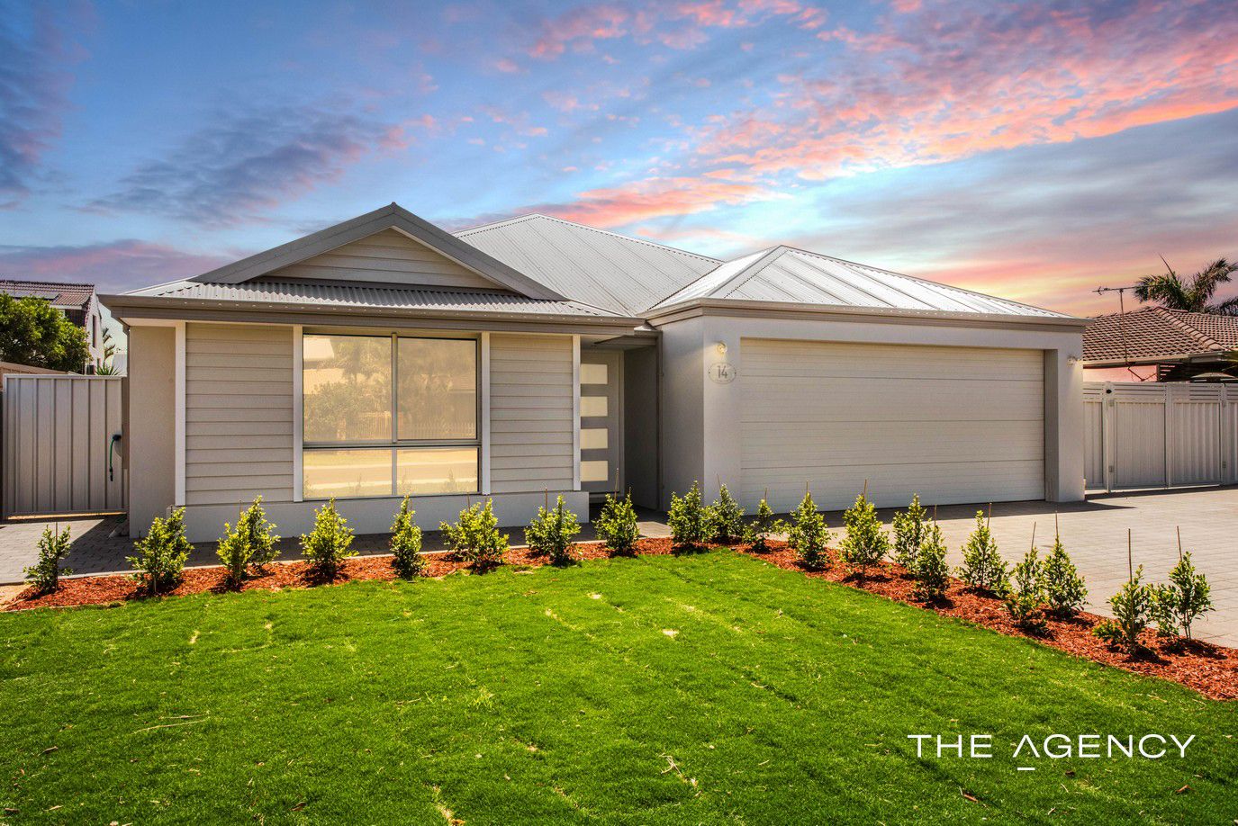 4 bedrooms House in 14 Seacrest Street TARCOOLA BEACH WA, 6530