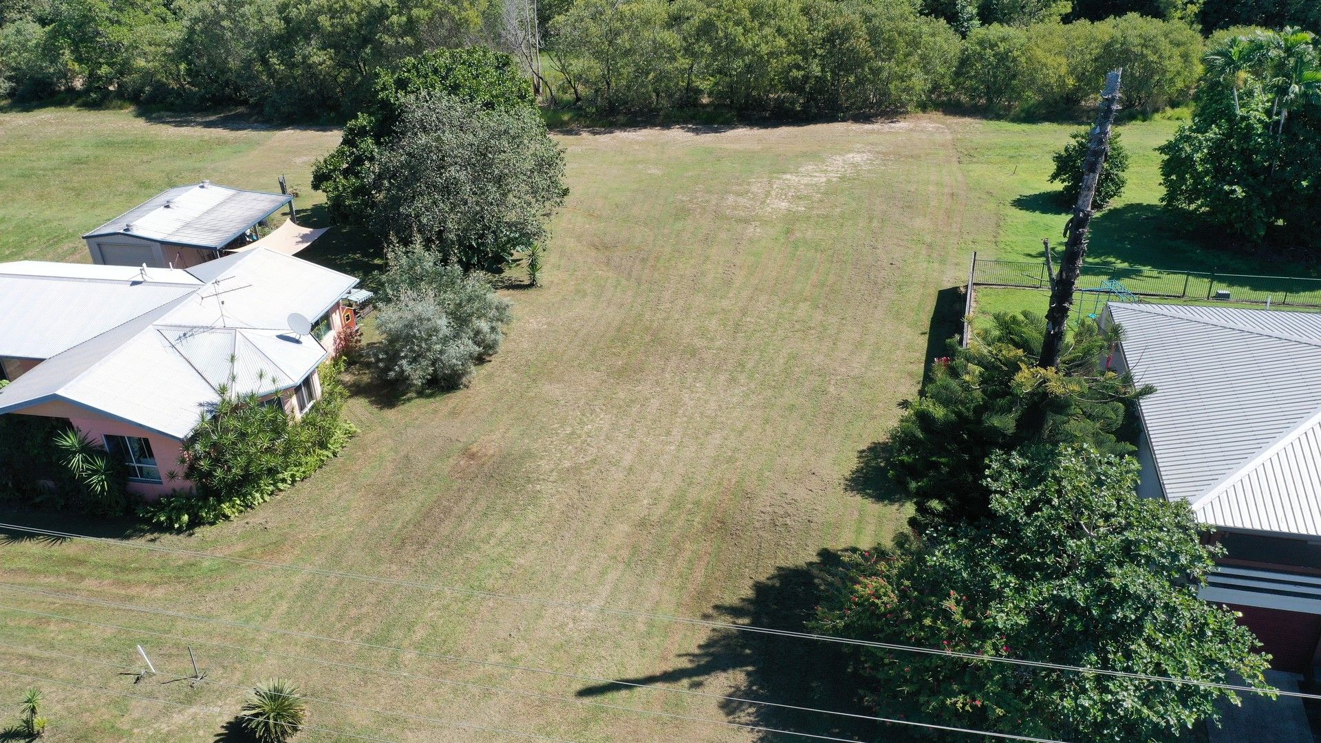 77 Taylor St, Tully Heads QLD 4854, Image 1