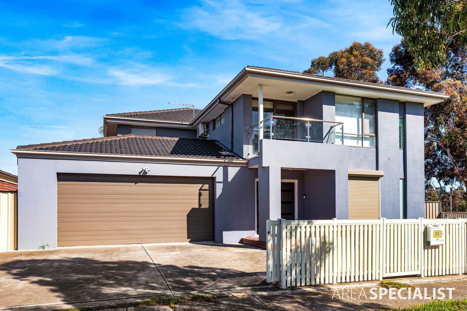 5 bedrooms House in 35 Willis Street ST ALBANS VIC, 3021