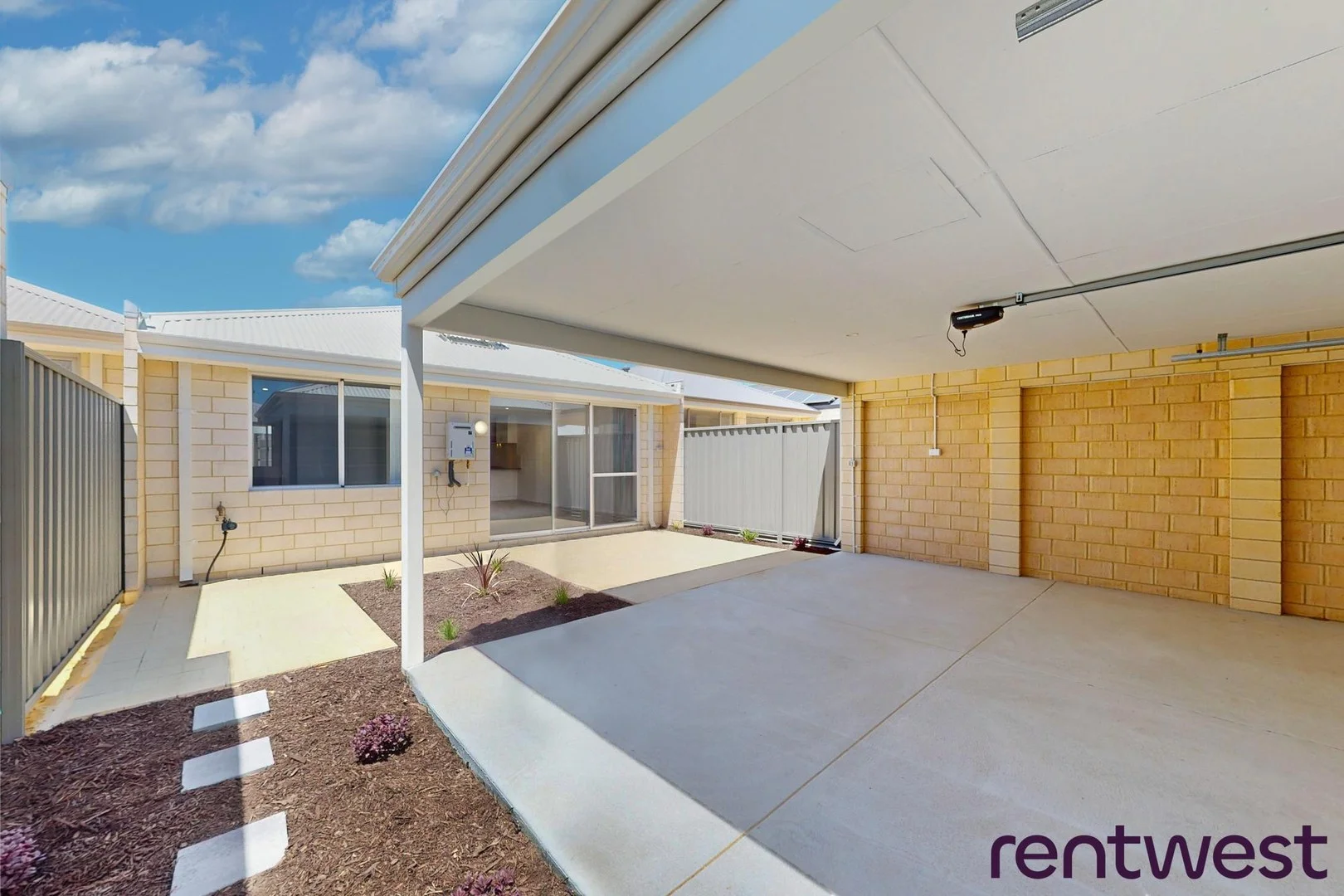 17 Paradoxa Rd, Hammond Park WA 6164