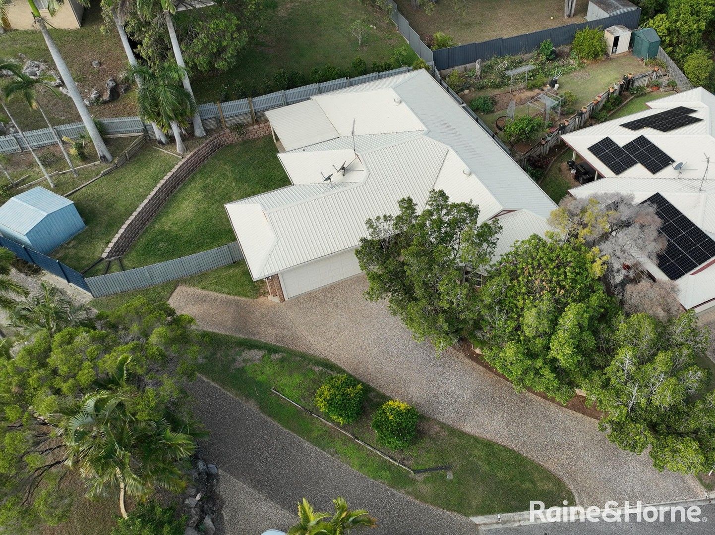 14 Lakeside Place, Clinton QLD 4680, Image 0