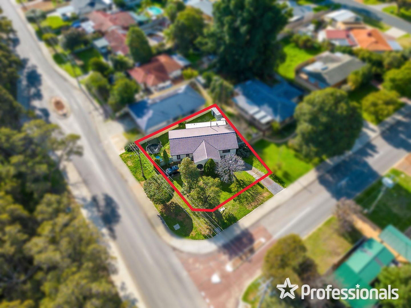 54 Connaught Street, Forrestfield WA 6058, Image 2