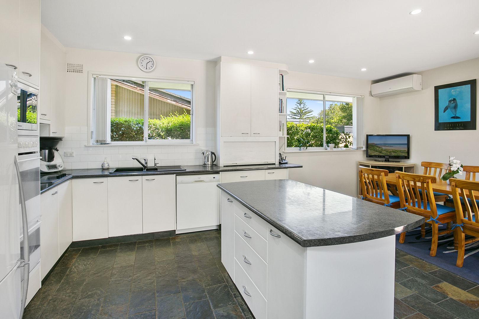 2 Comeroy Crescent, Frenchs Forest NSW 2086, Image 2