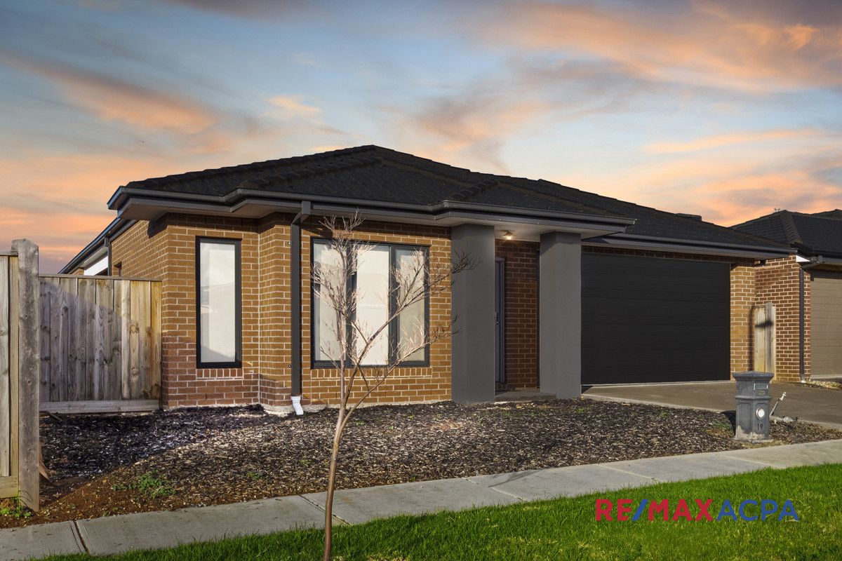 4 bedrooms House in 19 Durlston Street POINT COOK VIC, 3030
