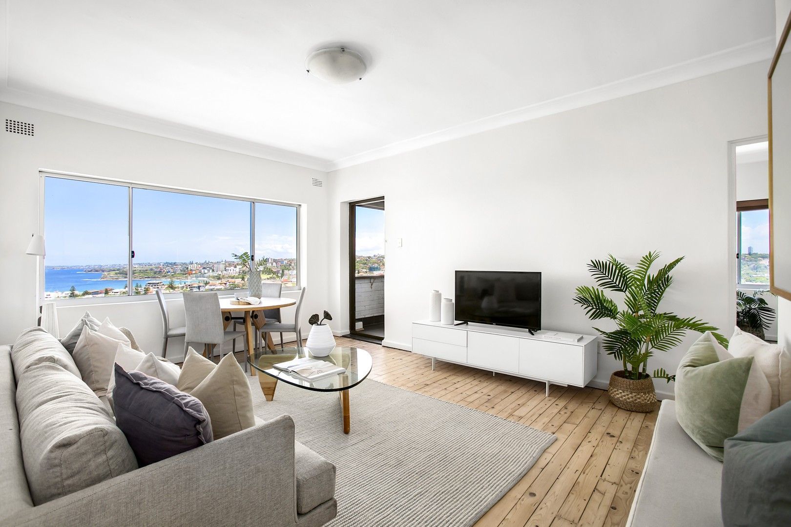 2 bedrooms Apartment / Unit / Flat in 12/44 Military Rd NORTH BONDI NSW, 2026
