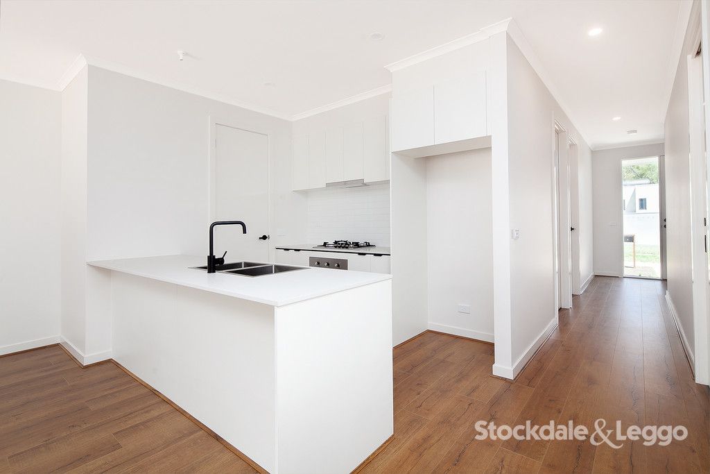 4/37 Hatcher Place, Eumemmerring VIC 3177, Image 2