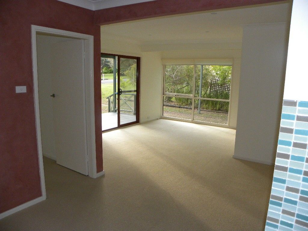 4 Beachview Ave, Berrara NSW 2540, Image 2