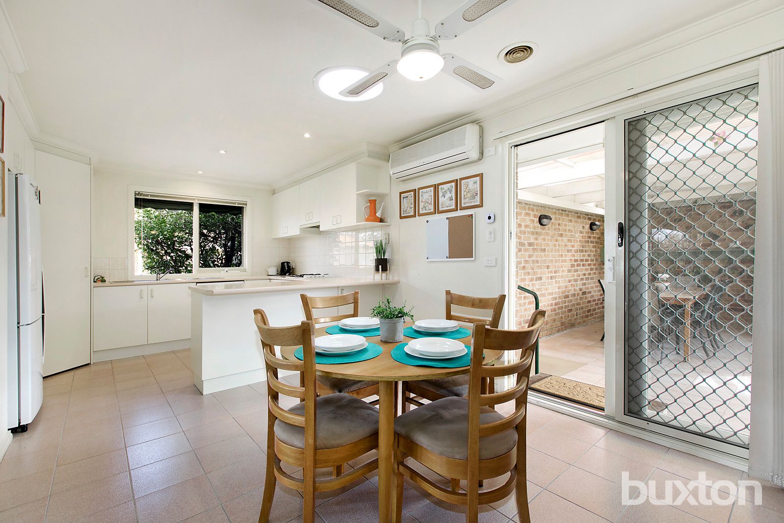 15 Albert Place, Dingley Village VIC 3172, Image 2