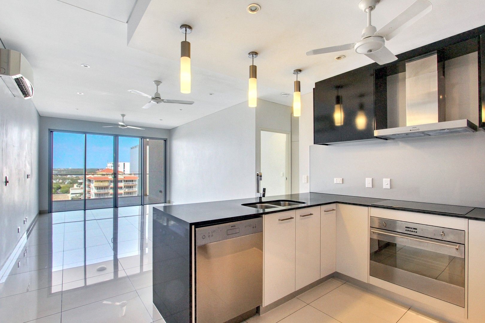 3 bedrooms Apartment / Unit / Flat in 55/39 Cavenagh Street DARWIN CITY NT, 0800