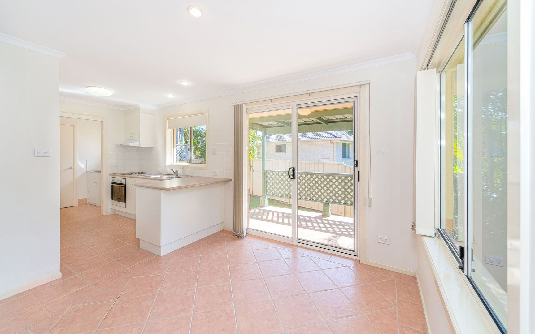 2/1 Park Avenue, Yamba NSW 2464, Image 2