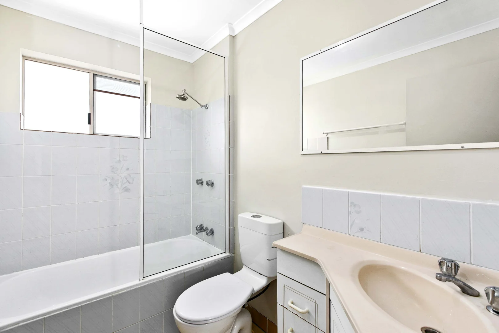 Additional image 11 of 3/4 Pilot Street, Urangan QLD 4655