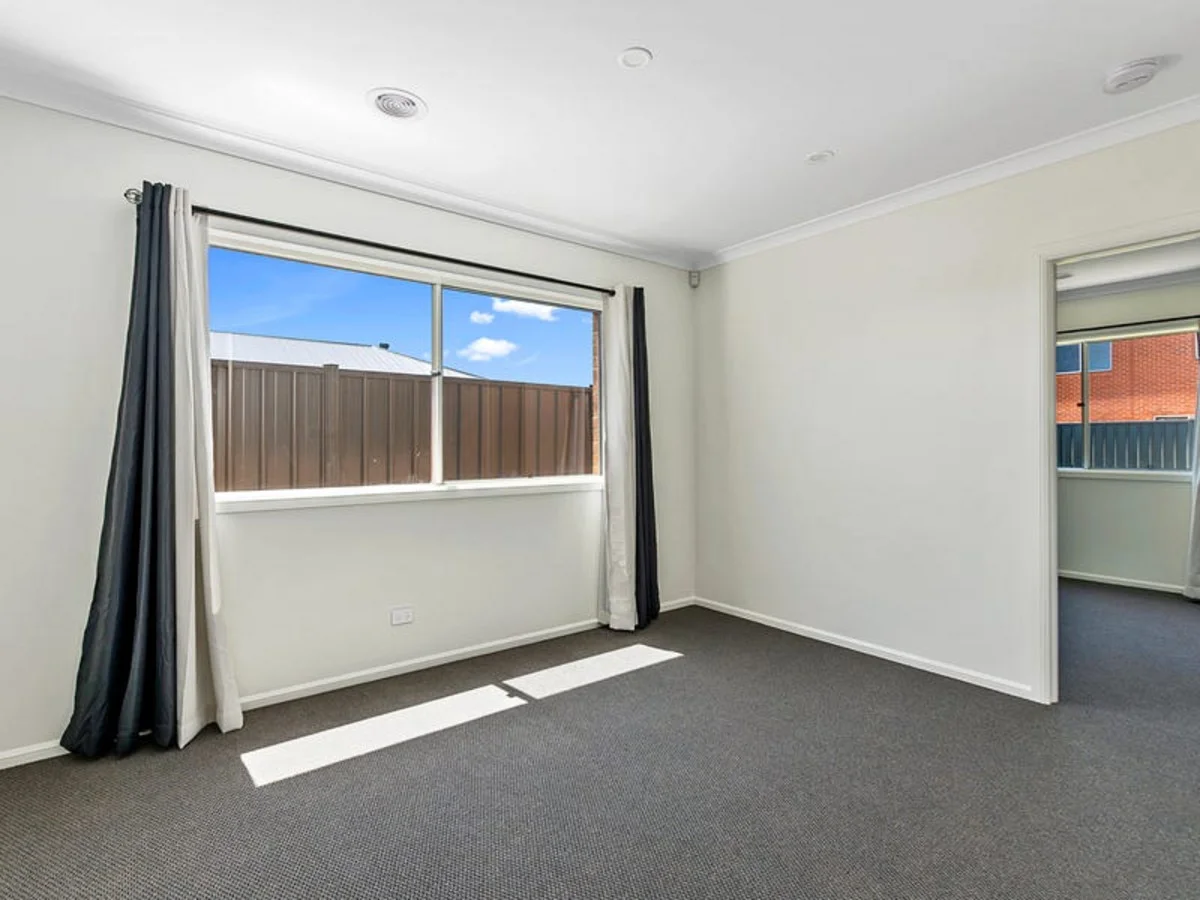Additional image 6 of 111 Atherstone Boulevard, Strathtulloh VIC 3338