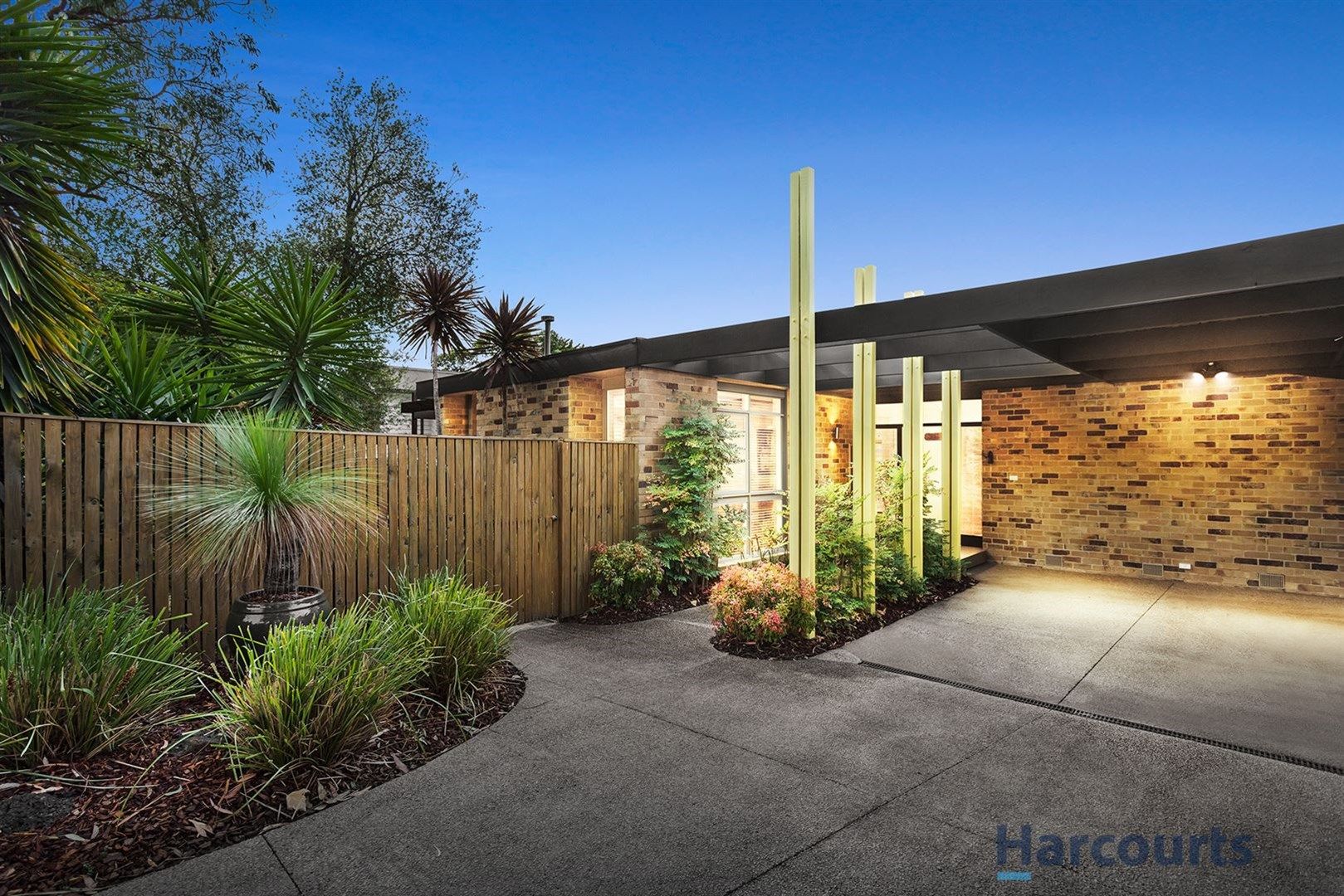 8 Claremount Court, Glen Waverley VIC 3150, Image 0