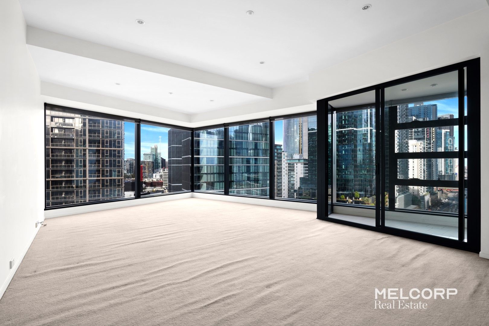 2 bedrooms Apartment / Unit / Flat in 1701/7 Riverside Quay SOUTHBANK VIC, 3006
