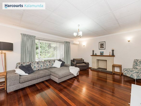 37 Gladys Road, Lesmurdie WA 6076