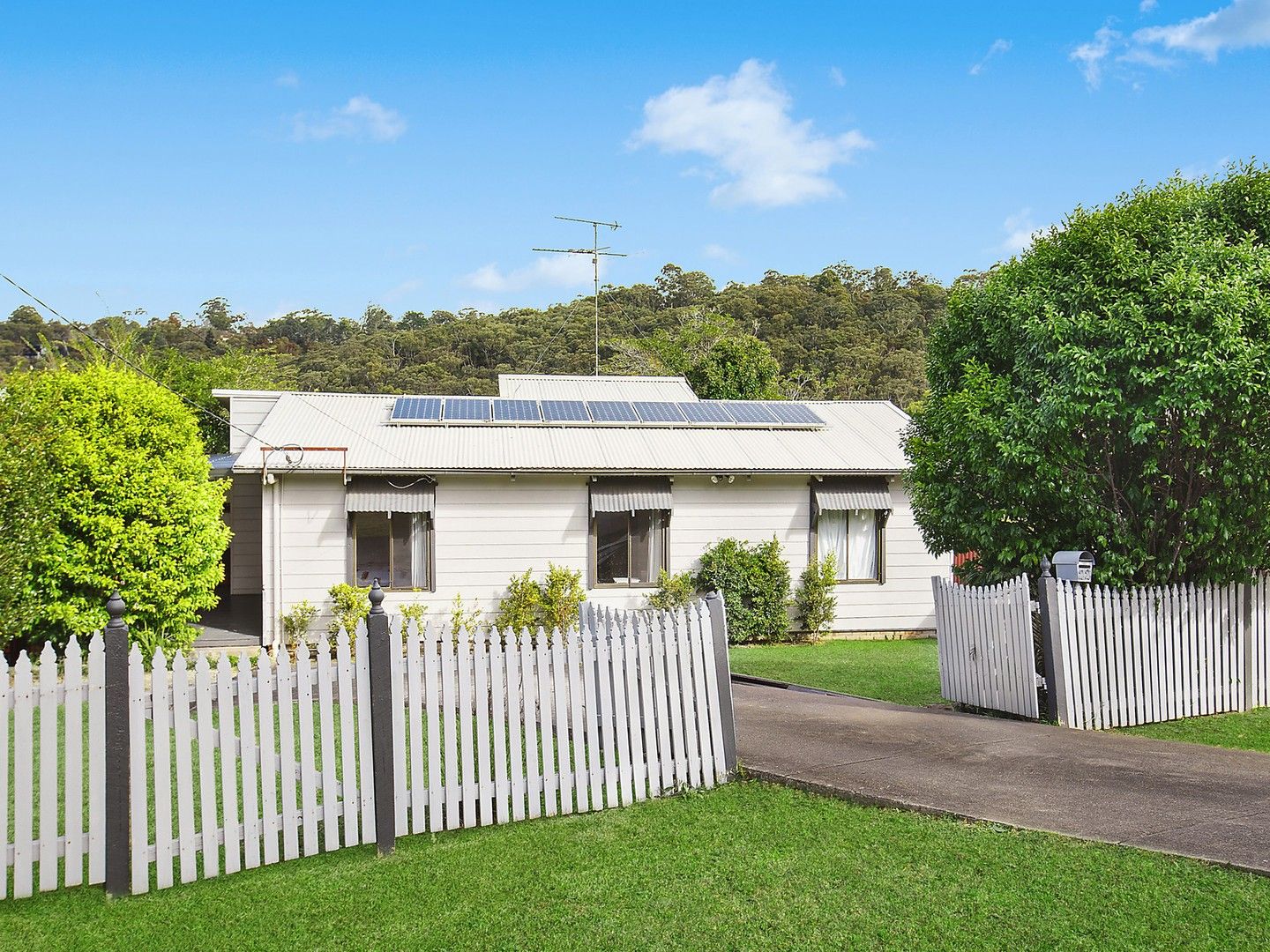 22 Parkes Crescent, Faulconbridge NSW 2776, Image 0