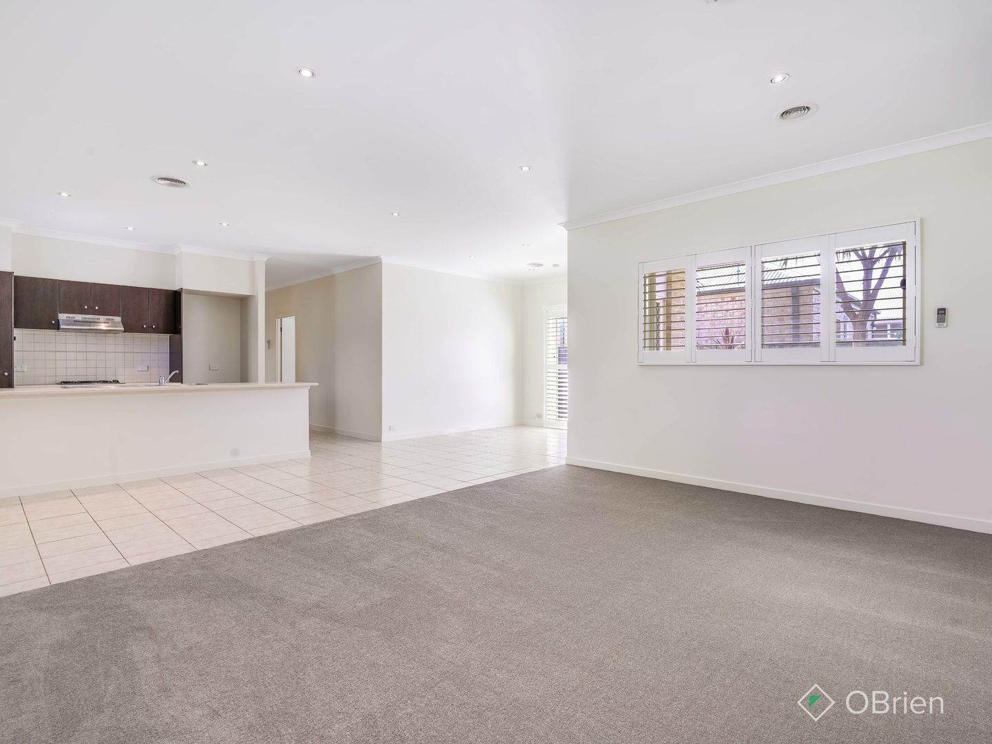 10 Klippel Way, Caroline Springs VIC 3023, Image 2