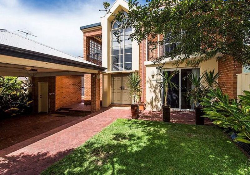 3 bedrooms Townhouse in 1/4 Onslow Street SOUTH PERTH WA, 6151